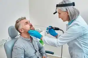 Endoscopias Oídos, Nariz y Garganta | Otorrinolaringólogo especialista en Oídos, Nariz, y Garganta, Cuerdas Vocales, Laringología y Trastornos de la Voz. Rinoscopia Endoscópica alta definición